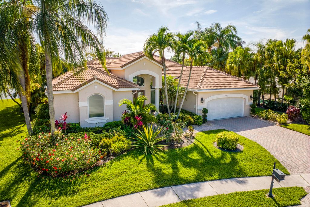 Photo of 7538 Northport Drive, Boynton Beach, FL 33472 (MLS # B26012433)