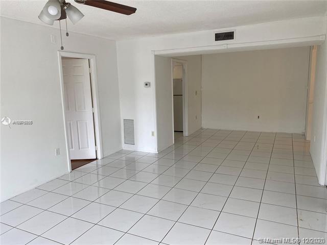 Nice unit on 3rd floor in a gated community with , ALL AGES, 2 Bedrooms - 2 Full Bathrooms, great condition and ready to move in, Well priced to sell quickly!! washer and dryer in unit, Community has Common Area, Hot water, Trash Remove, Gym, Tennis Court, Basketball Court and pool. Maintenance includes water, insurance, and basic cable tv.