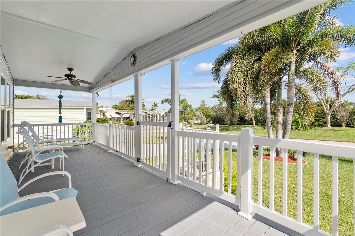 6877 SE Delegate Street, Hobe Sound, FL, 33455/$313,000 2 6877 SE Delegate Street