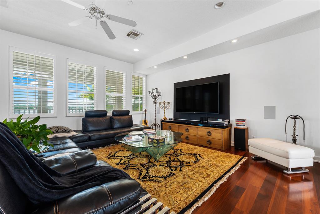 Riverside on the Loxahatc - Residential