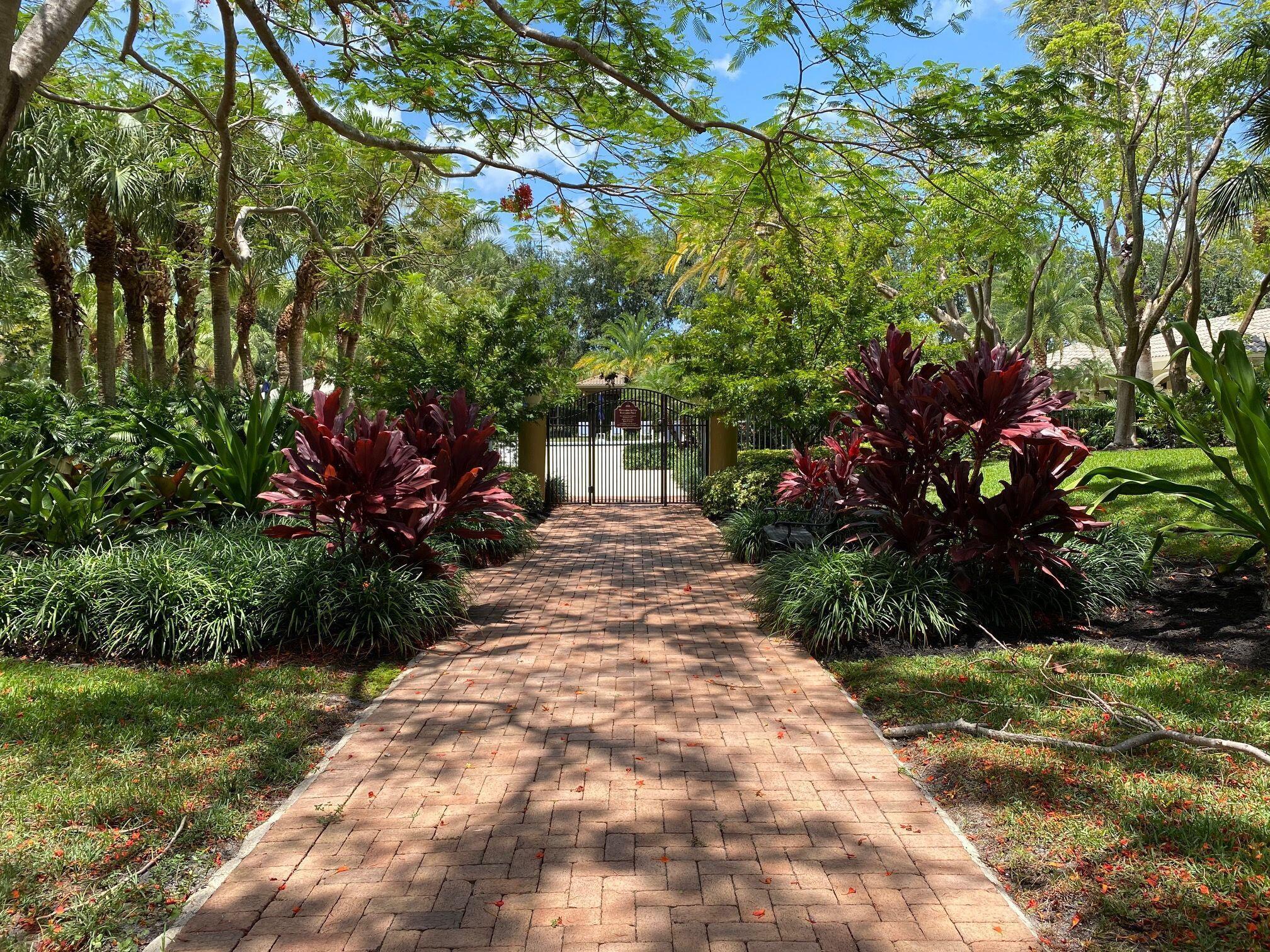 BANYANS BROKEN SOUND - Residential