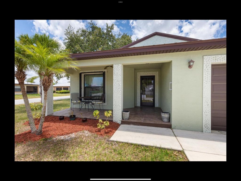 Photo of 14019 Dalia Avenue, Fort Pierce, FL 34951 (MLS # R10993769)