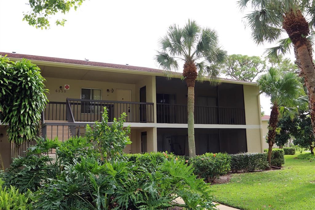 Photo of 6555 Chasewood Drive #F, Jupiter, FL 33458 (MLS # R10764554)