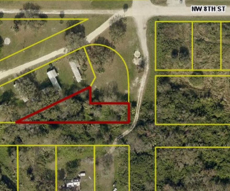 El MIRASOL - Come check out this .33 acre lot located at the end of a street for added privacy. It is ready for you to build a home or place a mobile home on it. Come check it out TODAY!