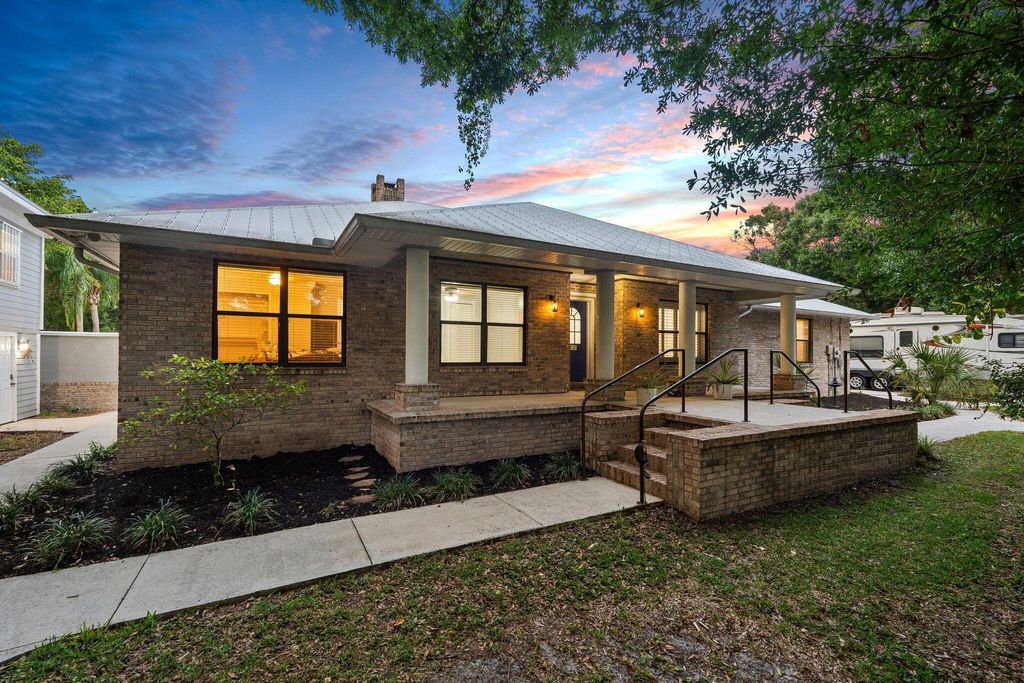 Photo of 2130 W Boothe Drive, Fort Pierce, FL 34982 (MLS # R11096744)