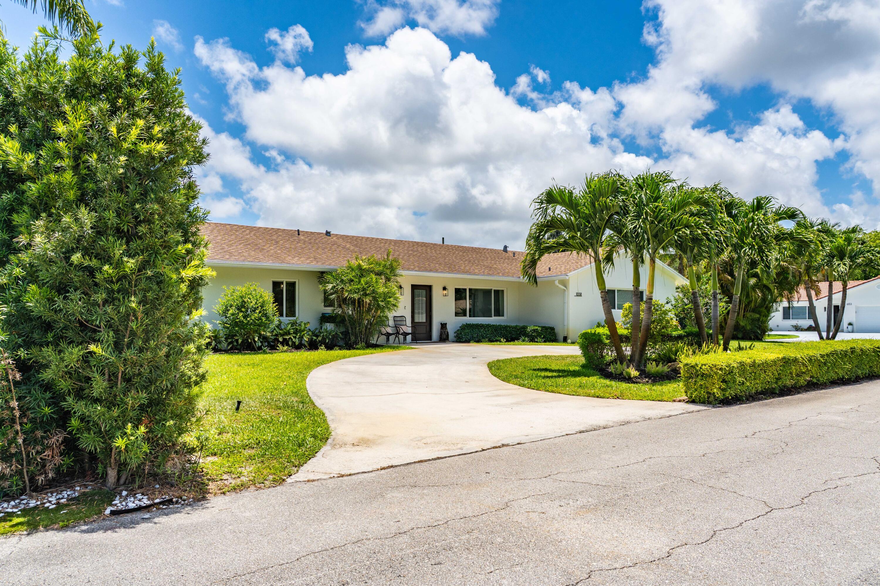 LAKE FLORESTA PARK - Residential
