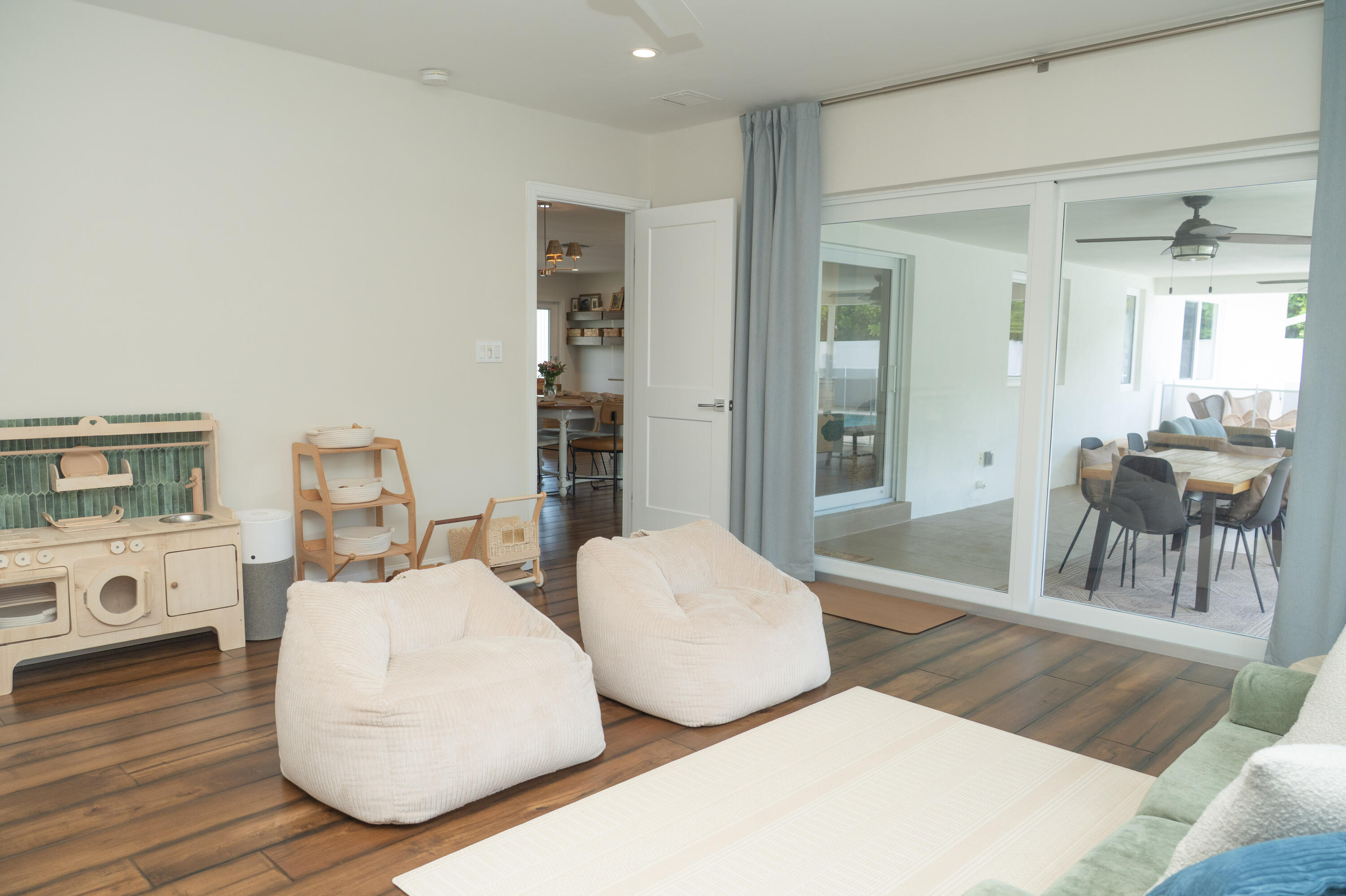 LAKE FLORESTA PARK - Residential