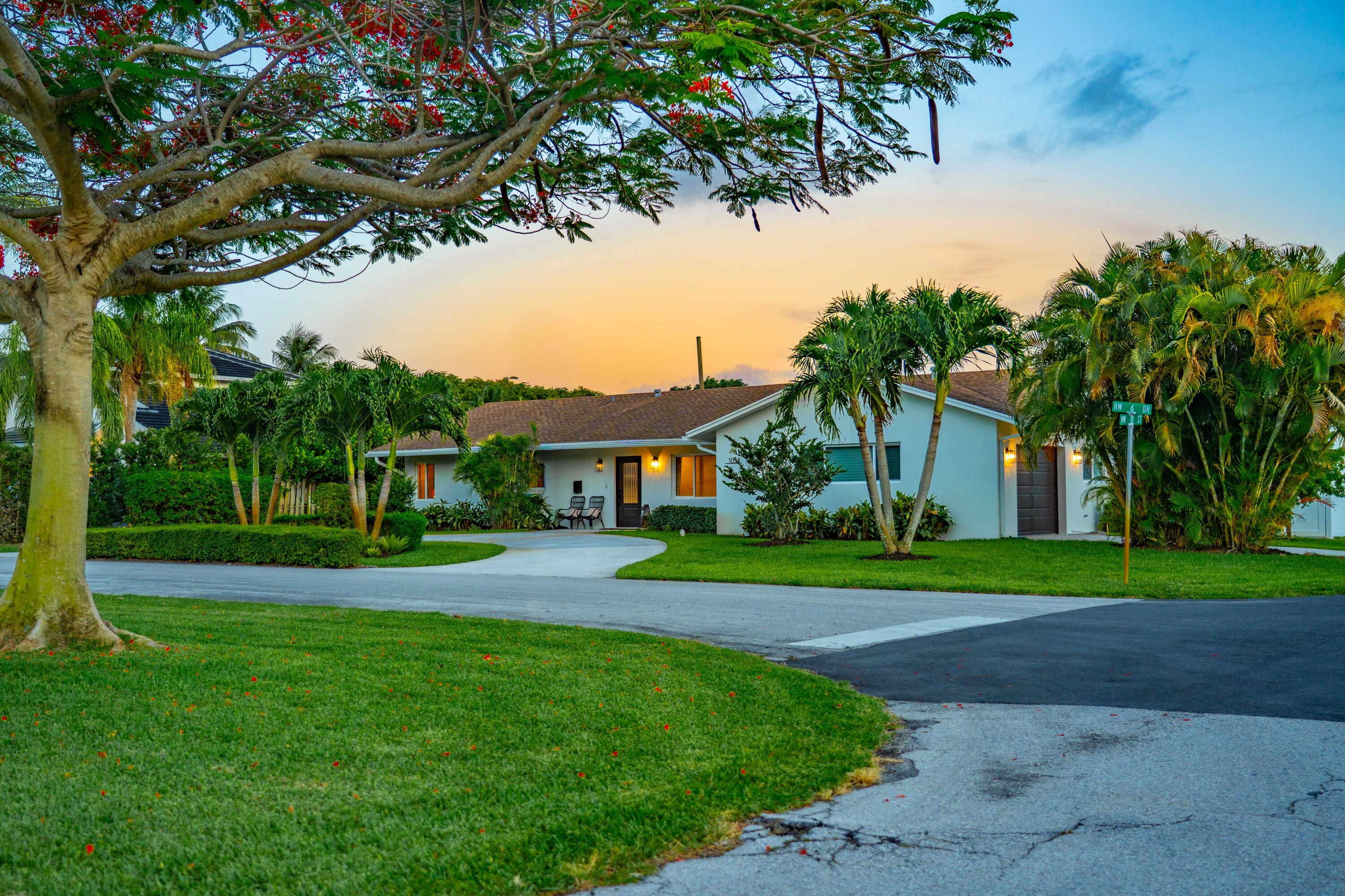 LAKE FLORESTA PARK - Residential