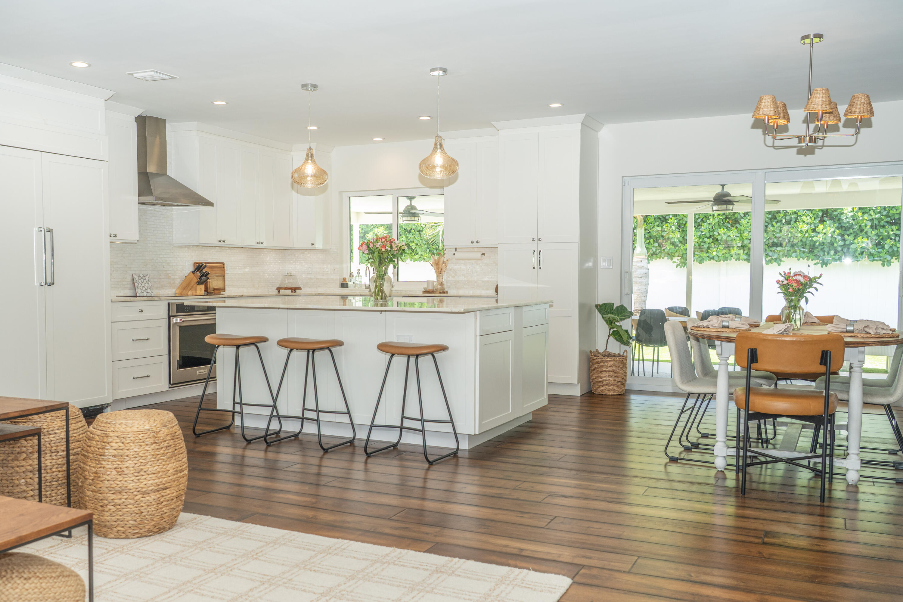 LAKE FLORESTA PARK - Residential