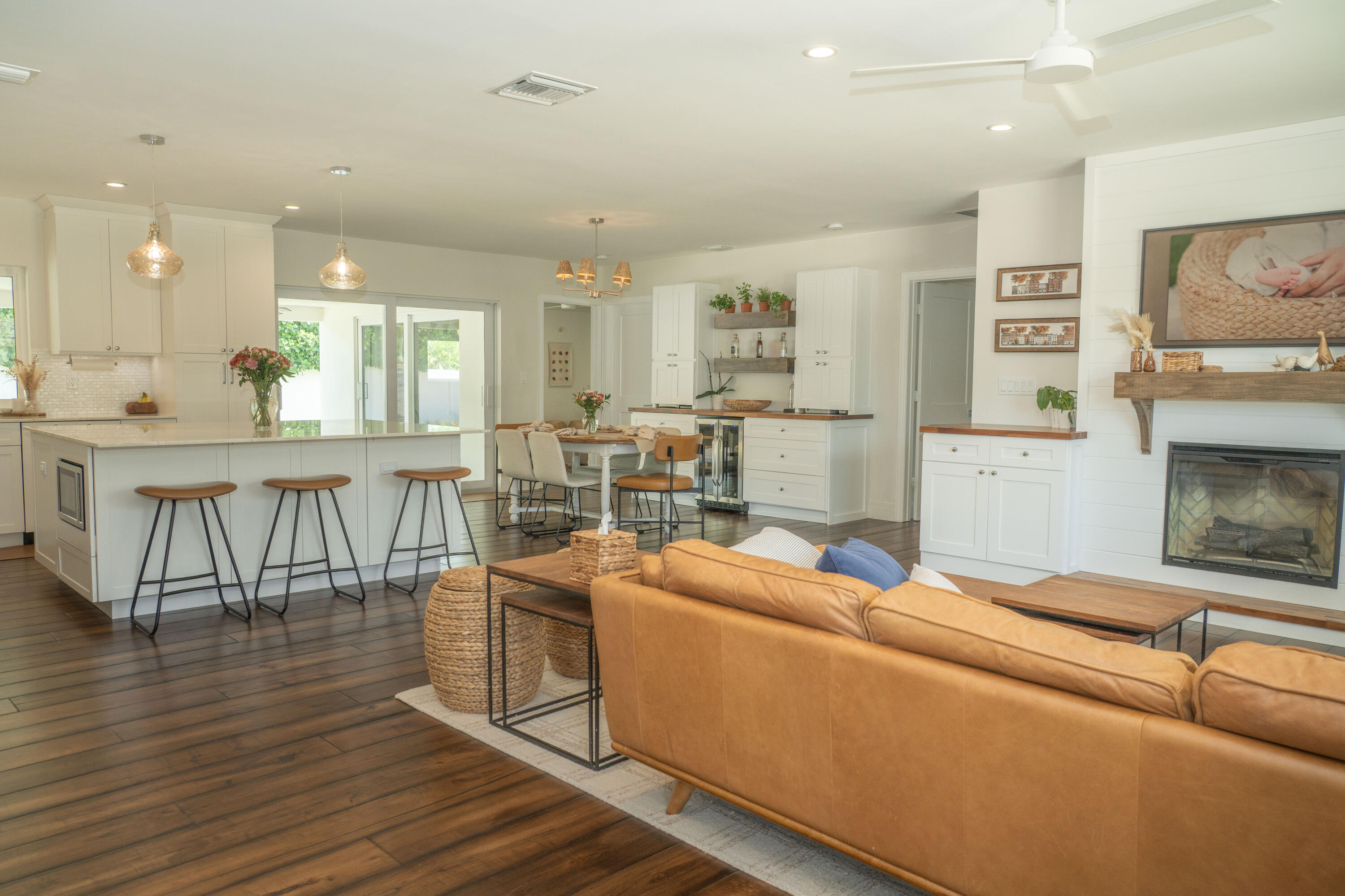 LAKE FLORESTA PARK - Residential