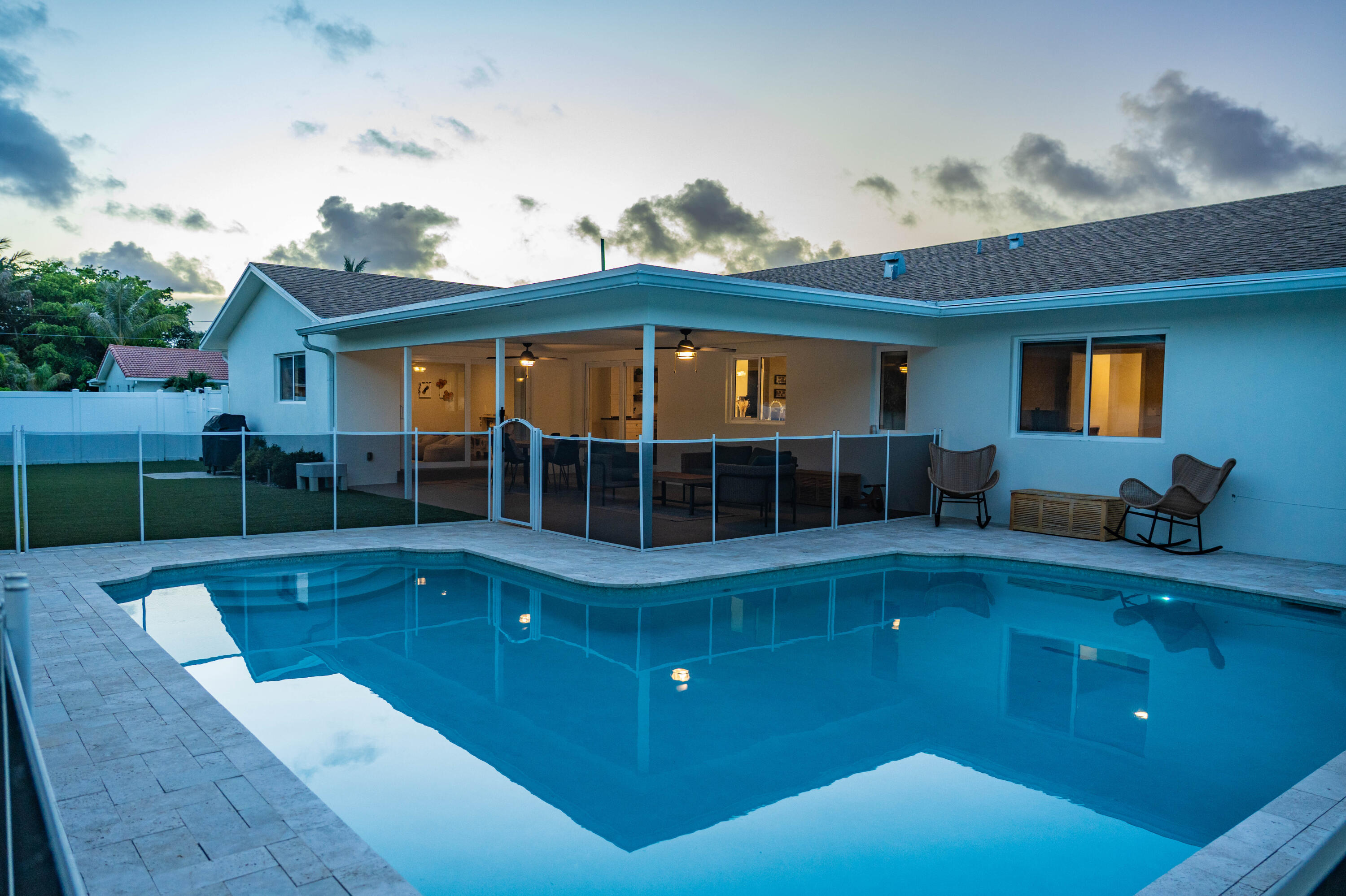 LAKE FLORESTA PARK - Residential