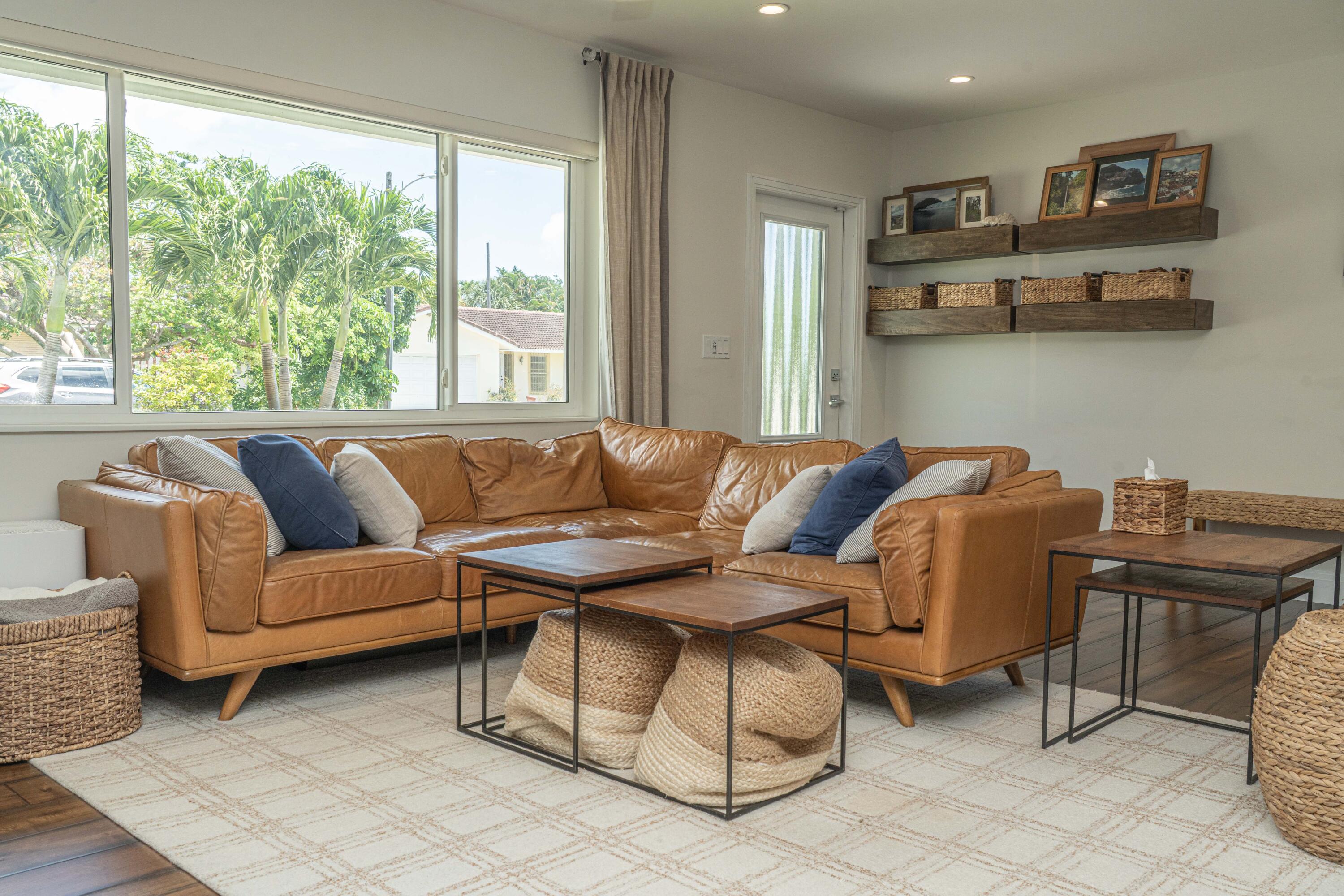 LAKE FLORESTA PARK - Residential