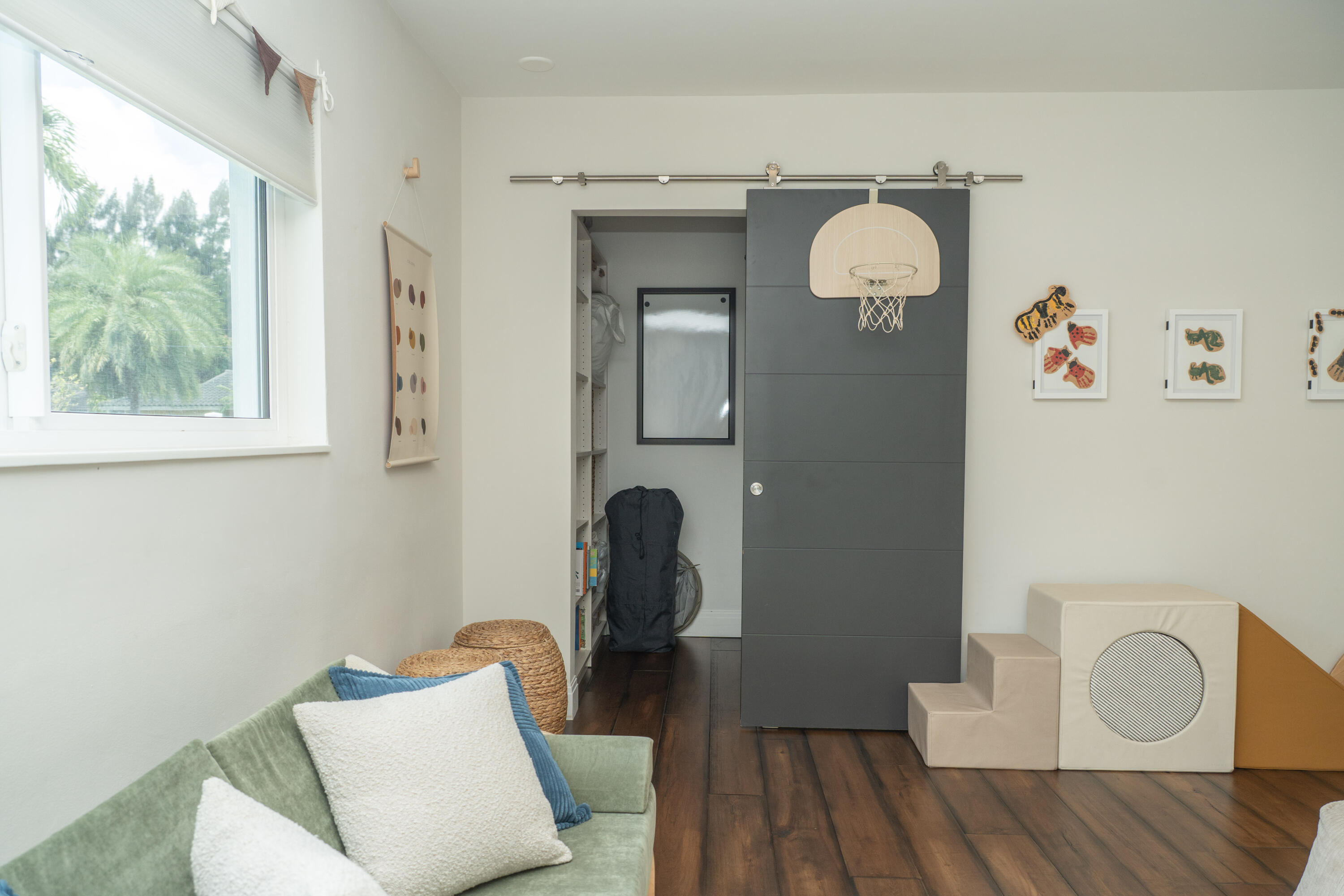LAKE FLORESTA PARK - Residential