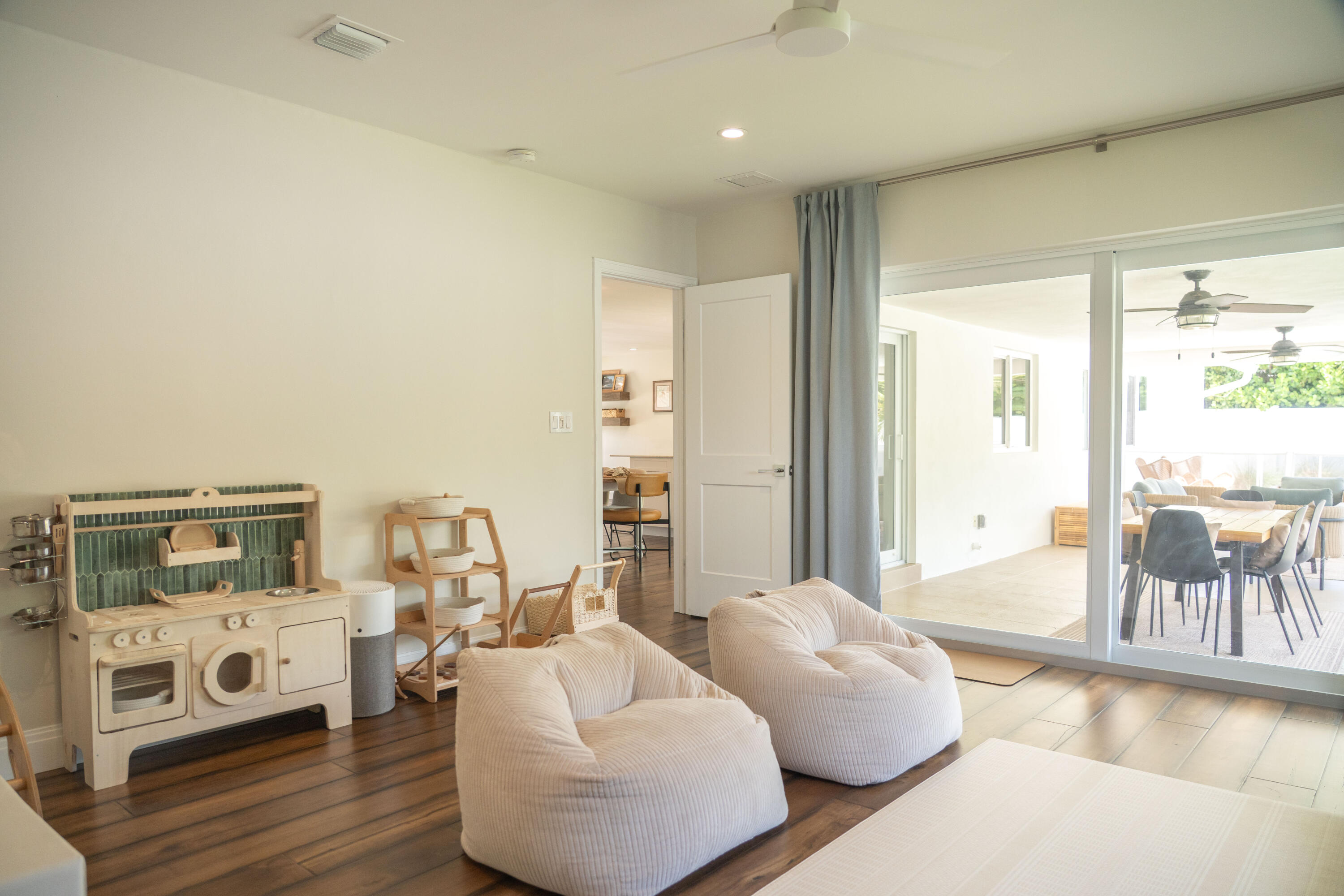 LAKE FLORESTA PARK - Residential