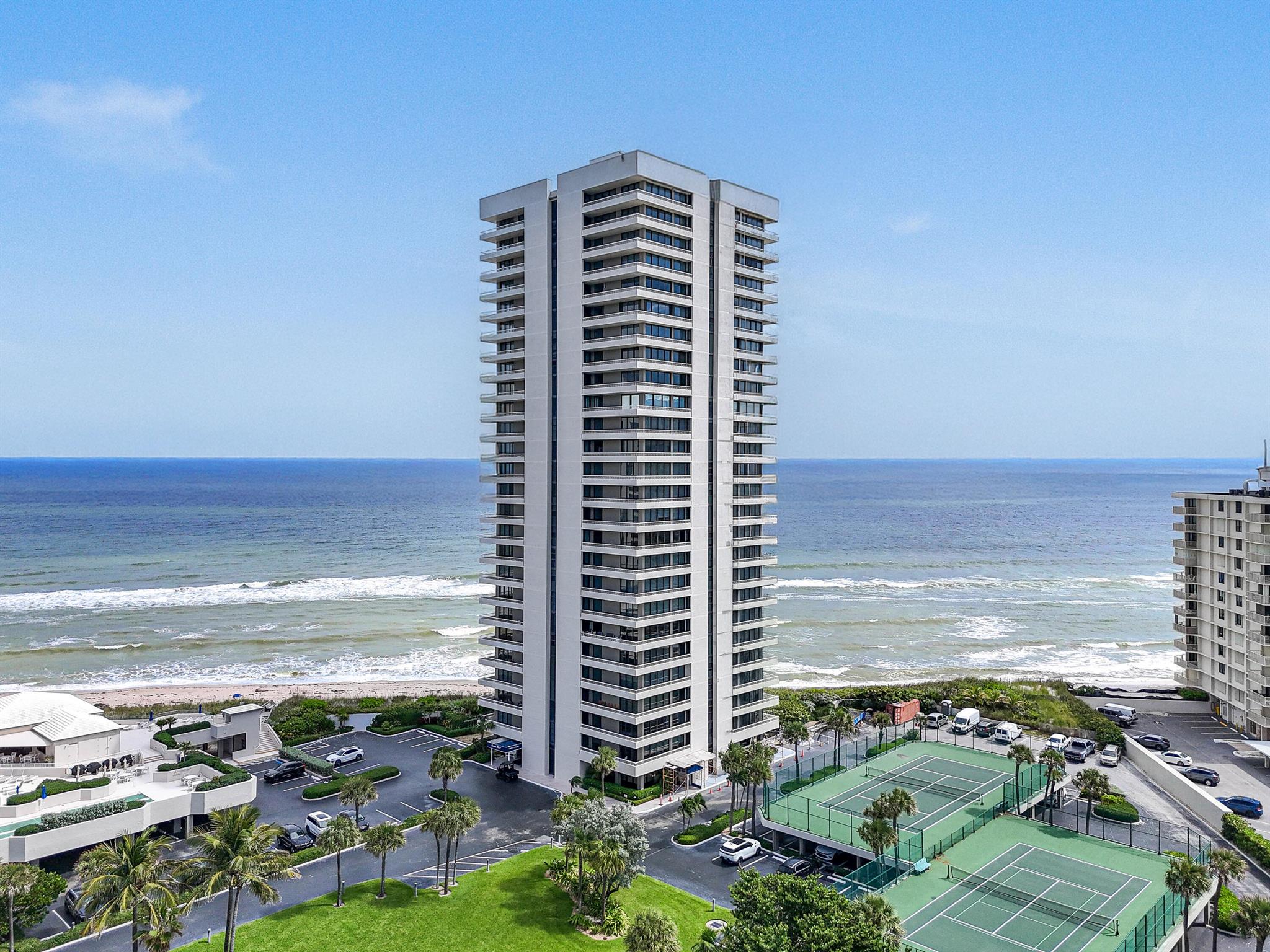 WATER GLADES CONDO - Residential