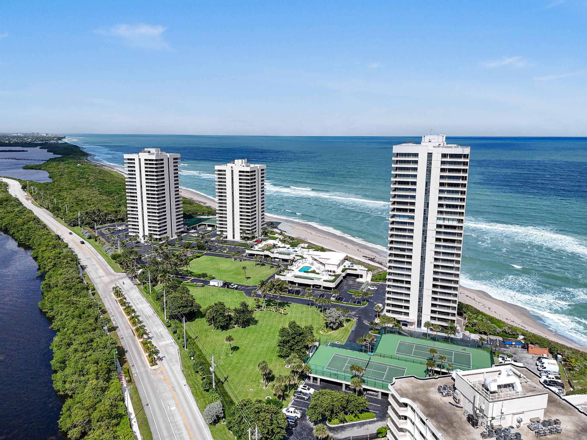 WATER GLADES CONDO - Residential