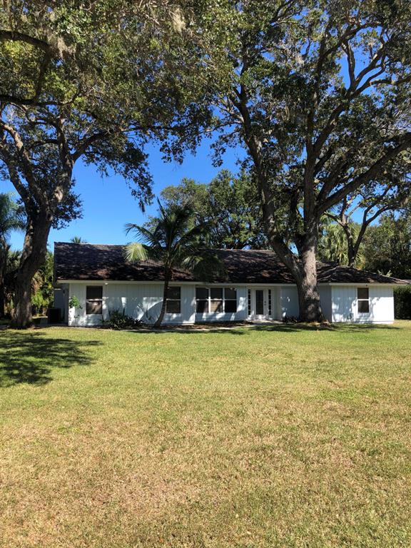 Photo of 3521 SE Kubin Avenue, Stuart, FL 34997 (MLS # R10744193)