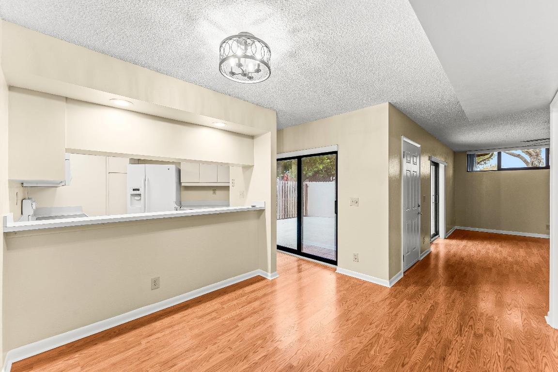 SOMERSET - Residential