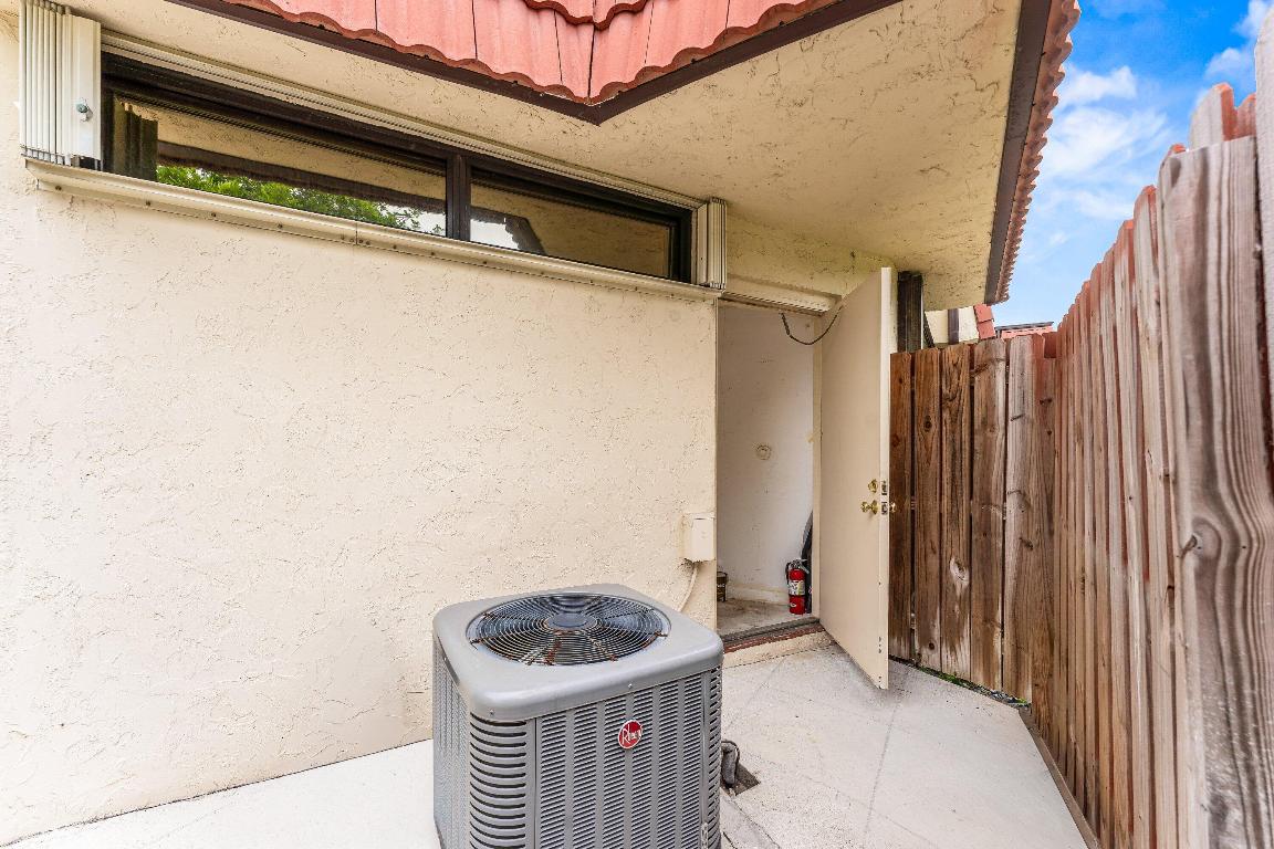 SOMERSET - Residential