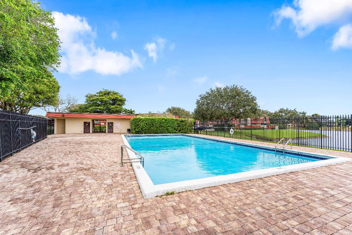 SOMERSET - Residential