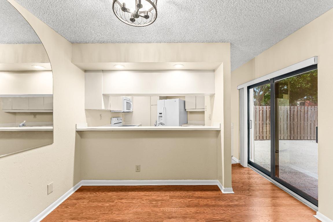 SOMERSET - Residential