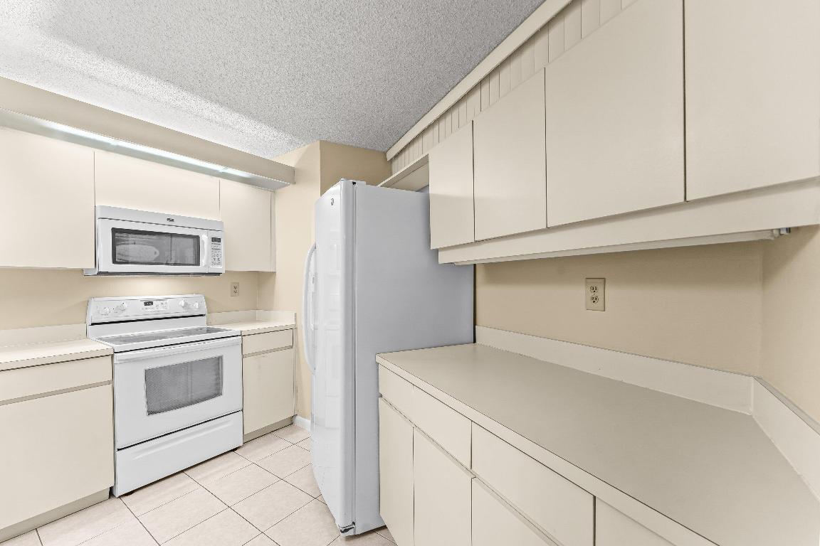 SOMERSET - Residential