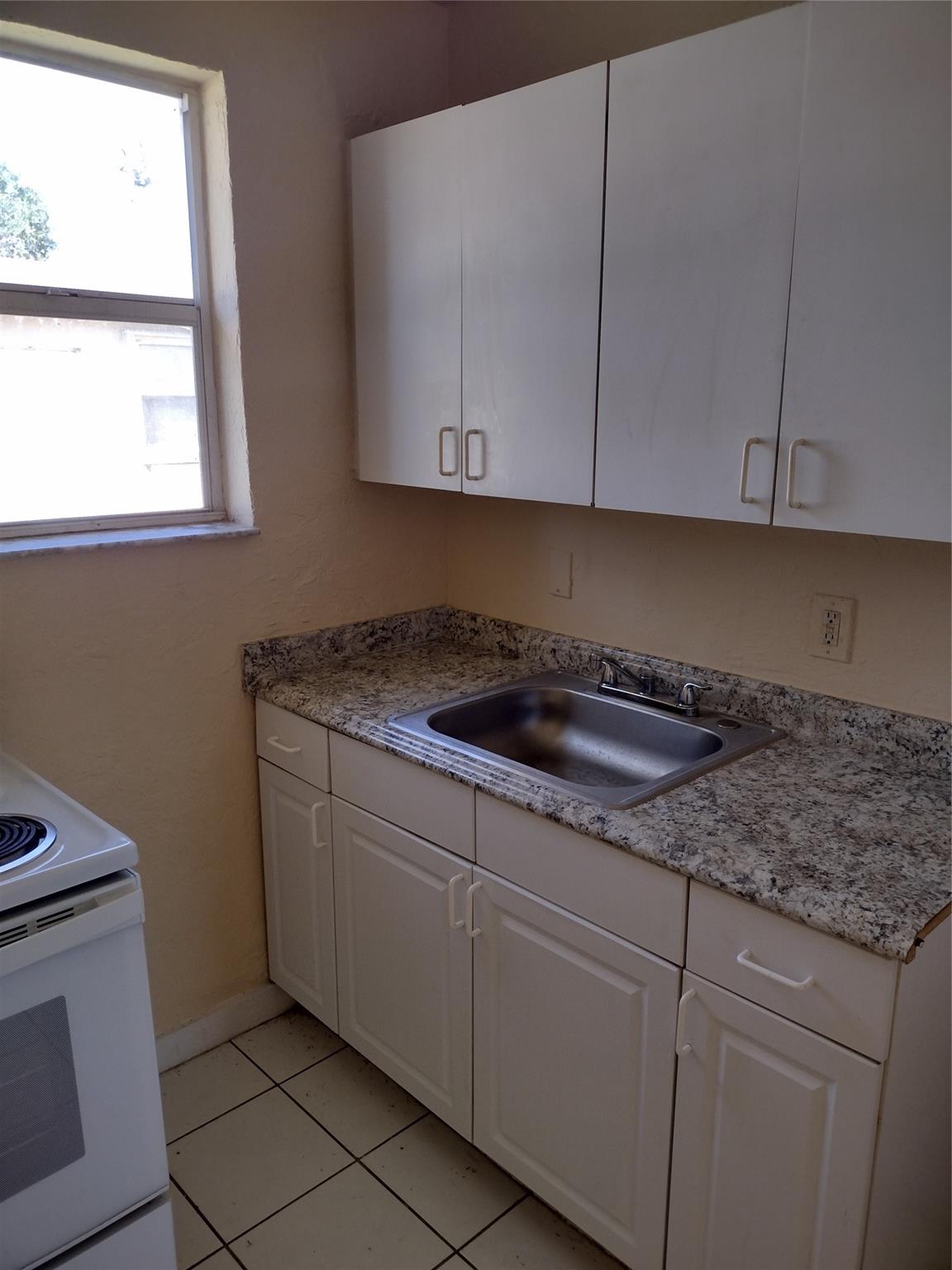 Meekins Add 1 Amd 26-50 B - Residential Lease