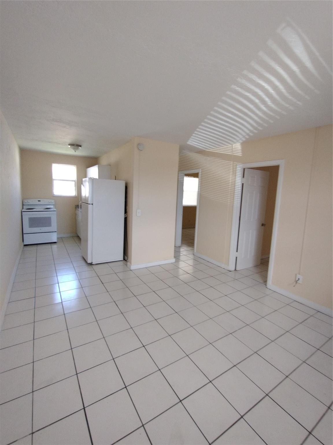Meekins Add 1 Amd 26-50 B - Residential Lease