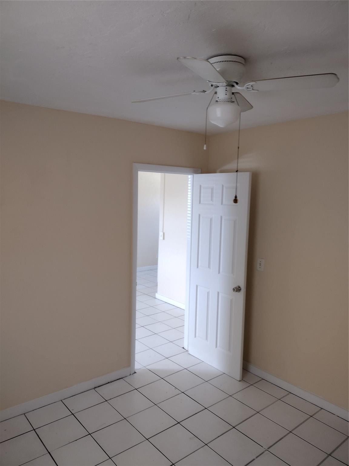 Meekins Add 1 Amd 26-50 B - Residential Lease