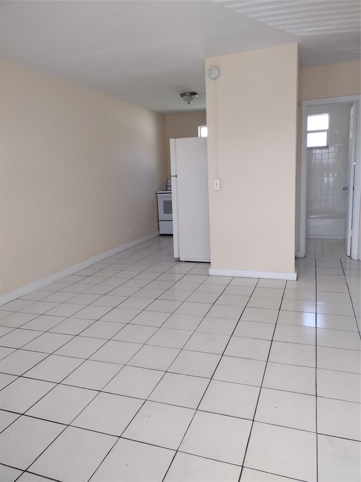 Meekins Add 1 Amd 26-50 B - Residential Lease
