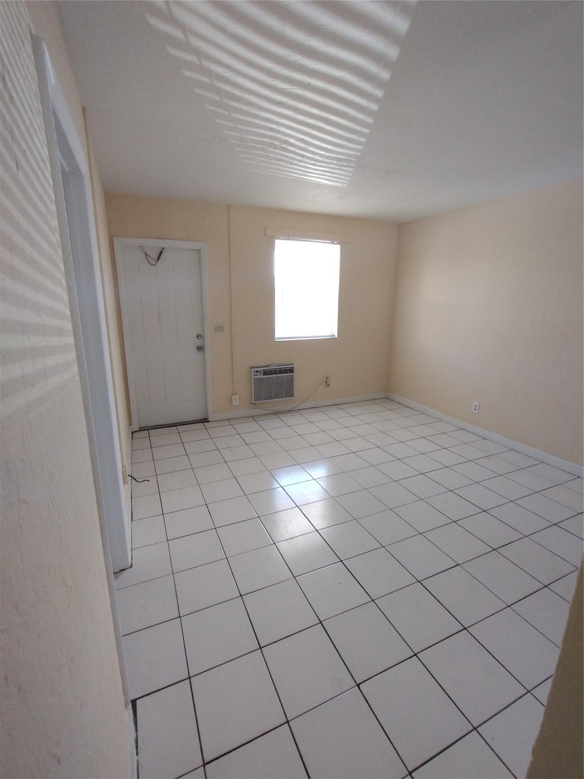 Meekins Add 1 Amd 26-50 B - Residential Lease
