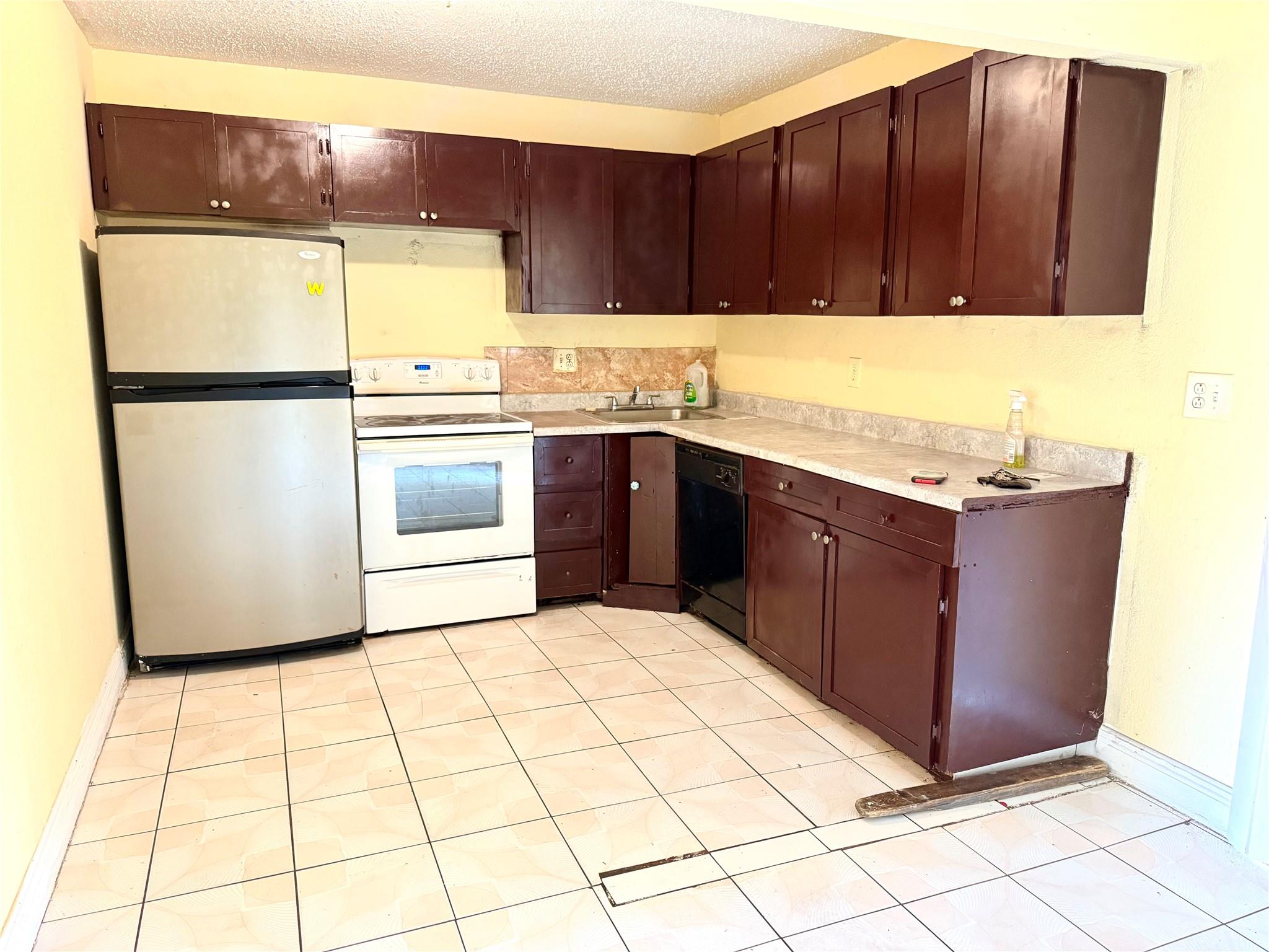 Sunrise Towne Preferred 3 - Residential Lease