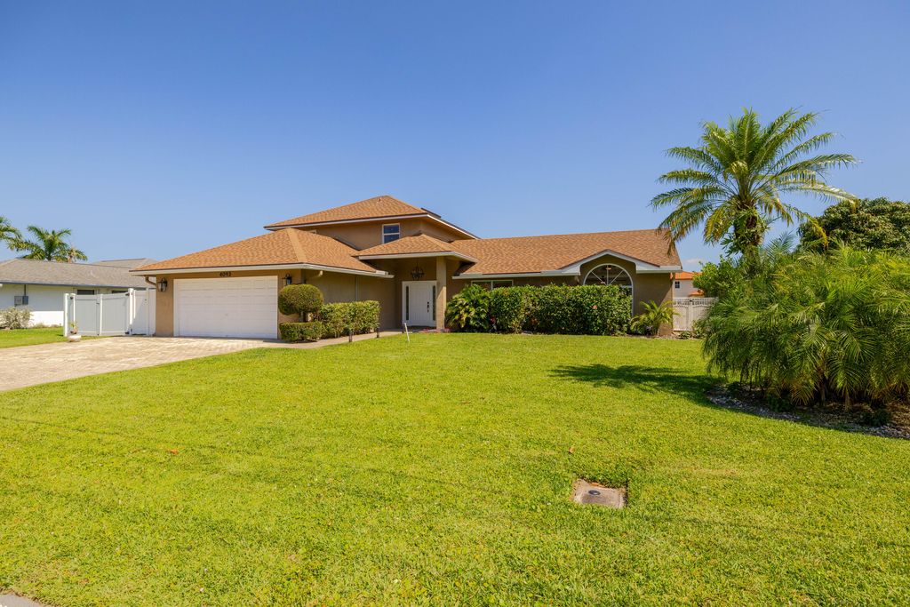 Photo of 4093 Palo Verde Drive, Boynton Beach, FL 33436 (MLS # B26022038)