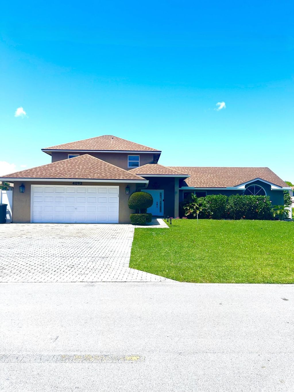 Photo of 4093 Palo Verde Drive, Boynton Beach, FL 33436 (MLS # B26022038)