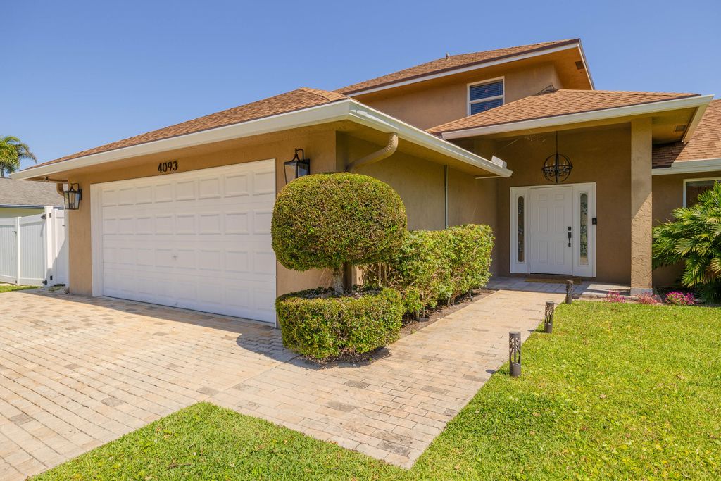 Photo of 4093 Palo Verde Drive, Boynton Beach, FL 33436 (MLS # B26022038)
