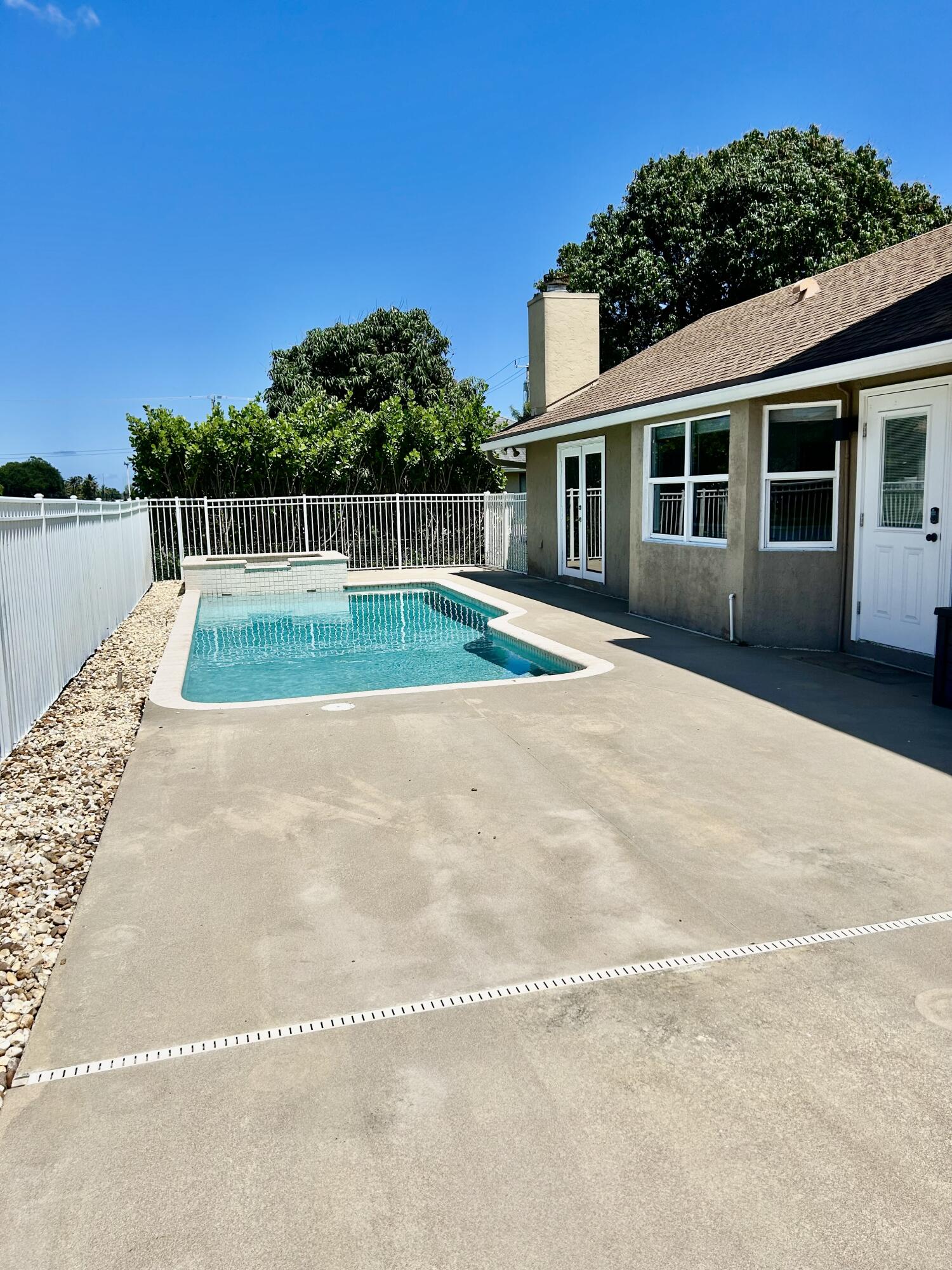 CYPRESS CREEK - Residential