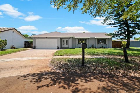 8669 SW 51st St Cooper City FL 33328