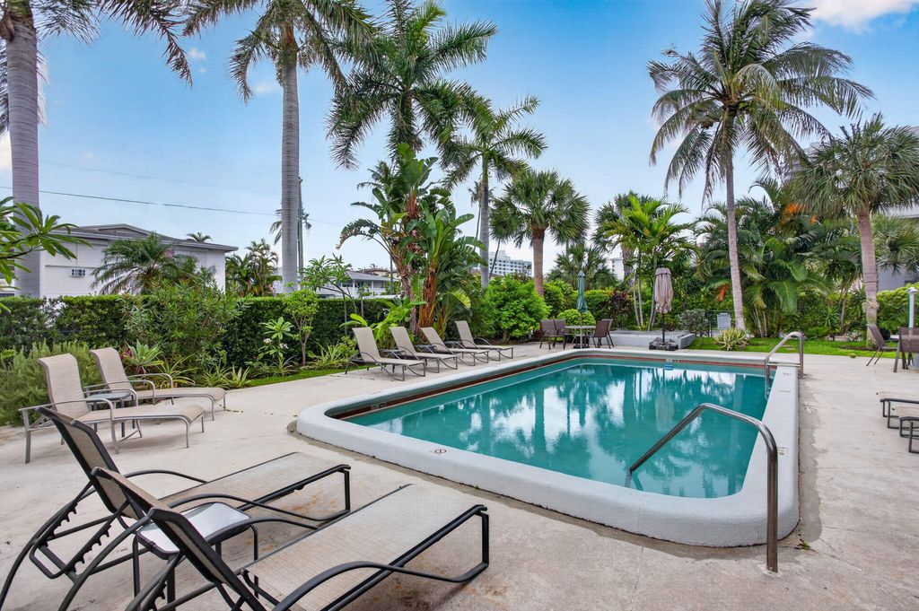 Photo of 3212 NE 12th Street #Apt 204, Pompano Beach, FL 33062 (MLS # B26031705)