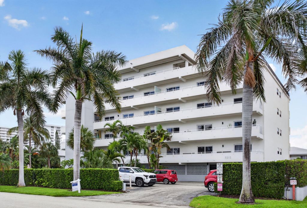 Photo of 3212 NE 12th Street #Apt 204, Pompano Beach, FL 33062 (MLS # B26031705)