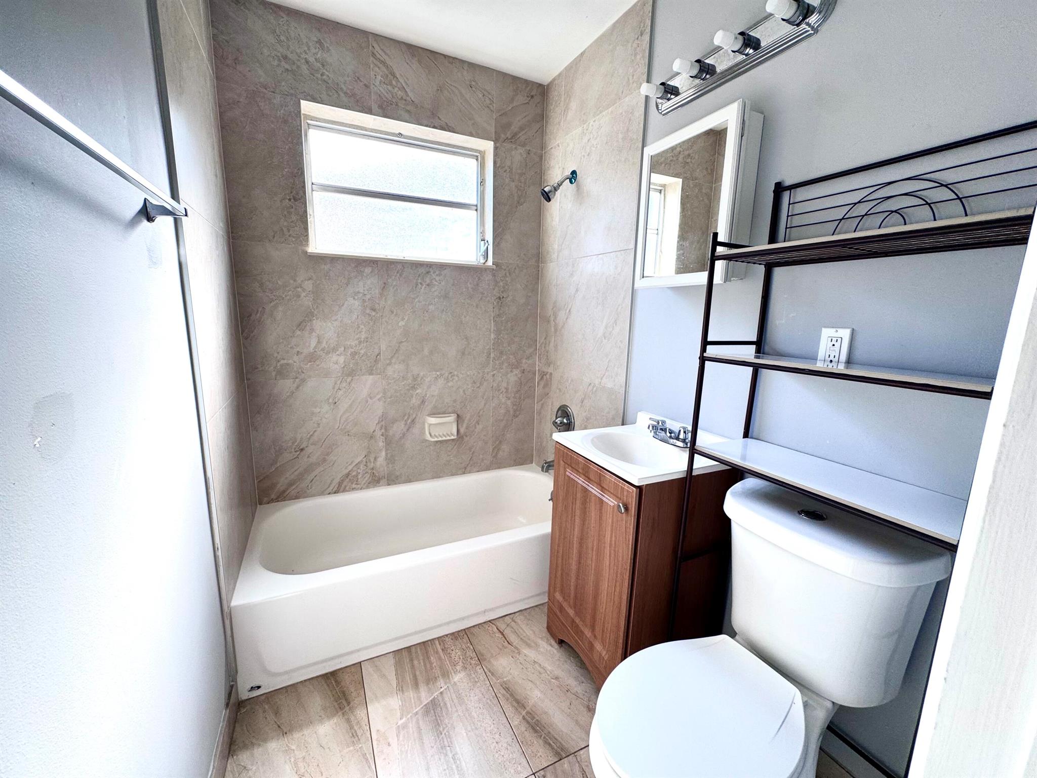 LAKEWOOD GARDENS PLAT NO - Residential Lease