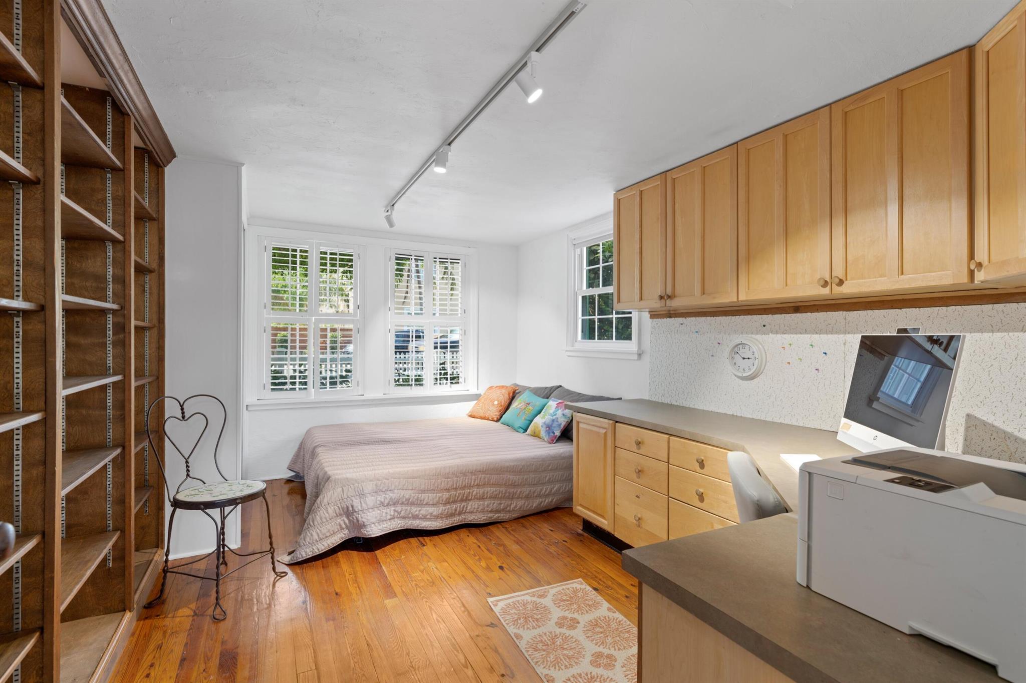 LAKE WORTH TOWN OF - Residential