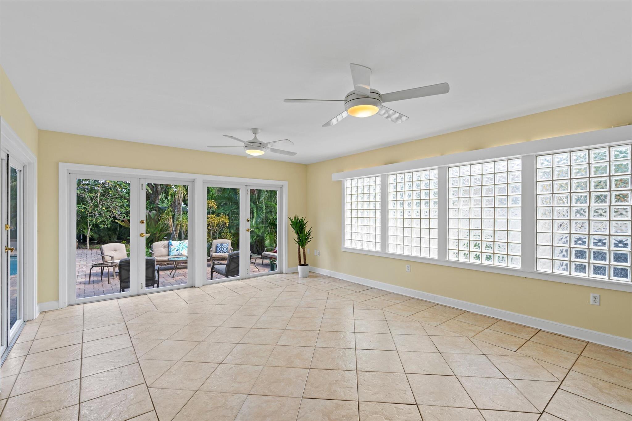 LAKE WORTH TOWN OF - Residential