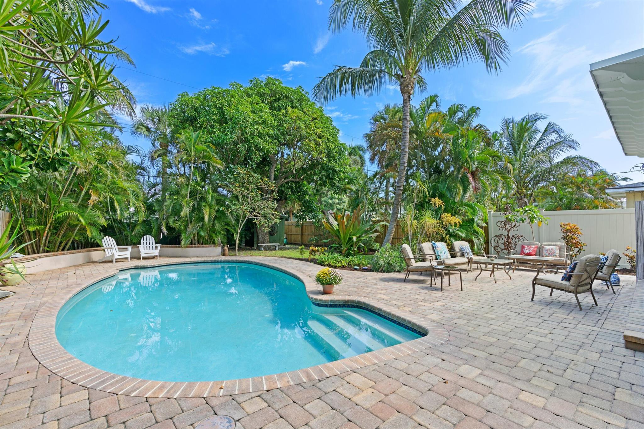 LAKE WORTH TOWN OF - Residential