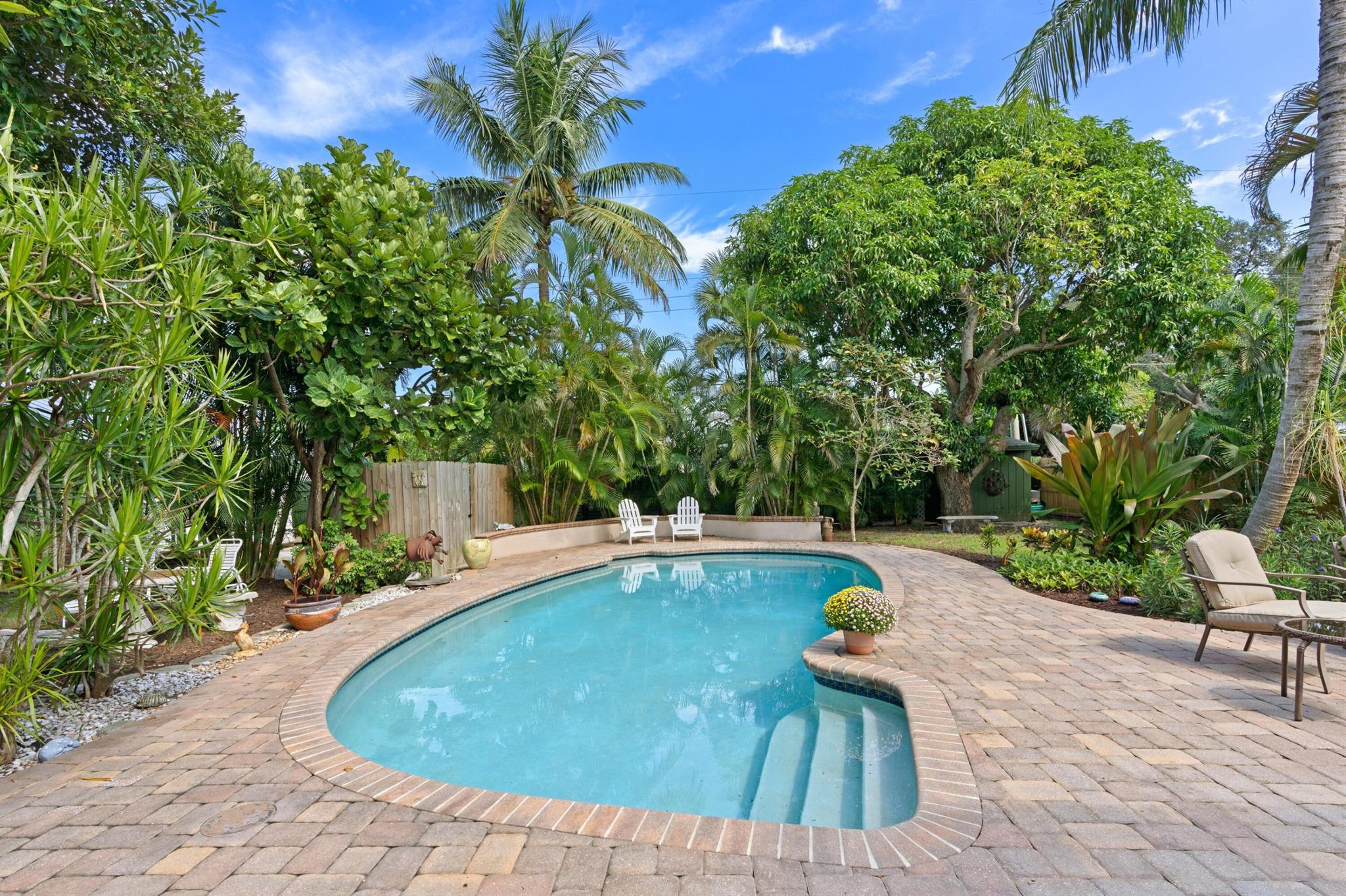 LAKE WORTH TOWN OF - Residential