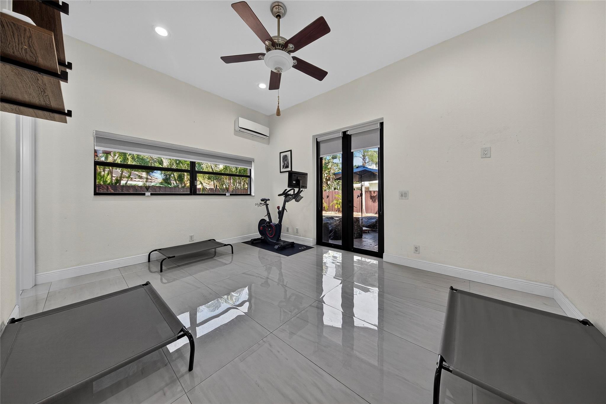 VENETIAN ISLES - Residential Lease