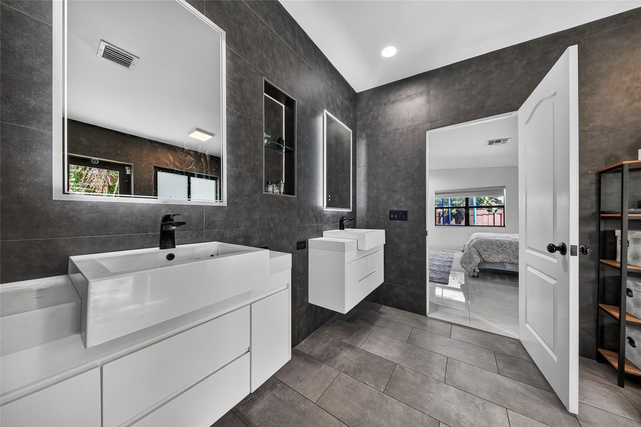 VENETIAN ISLES - Residential Lease