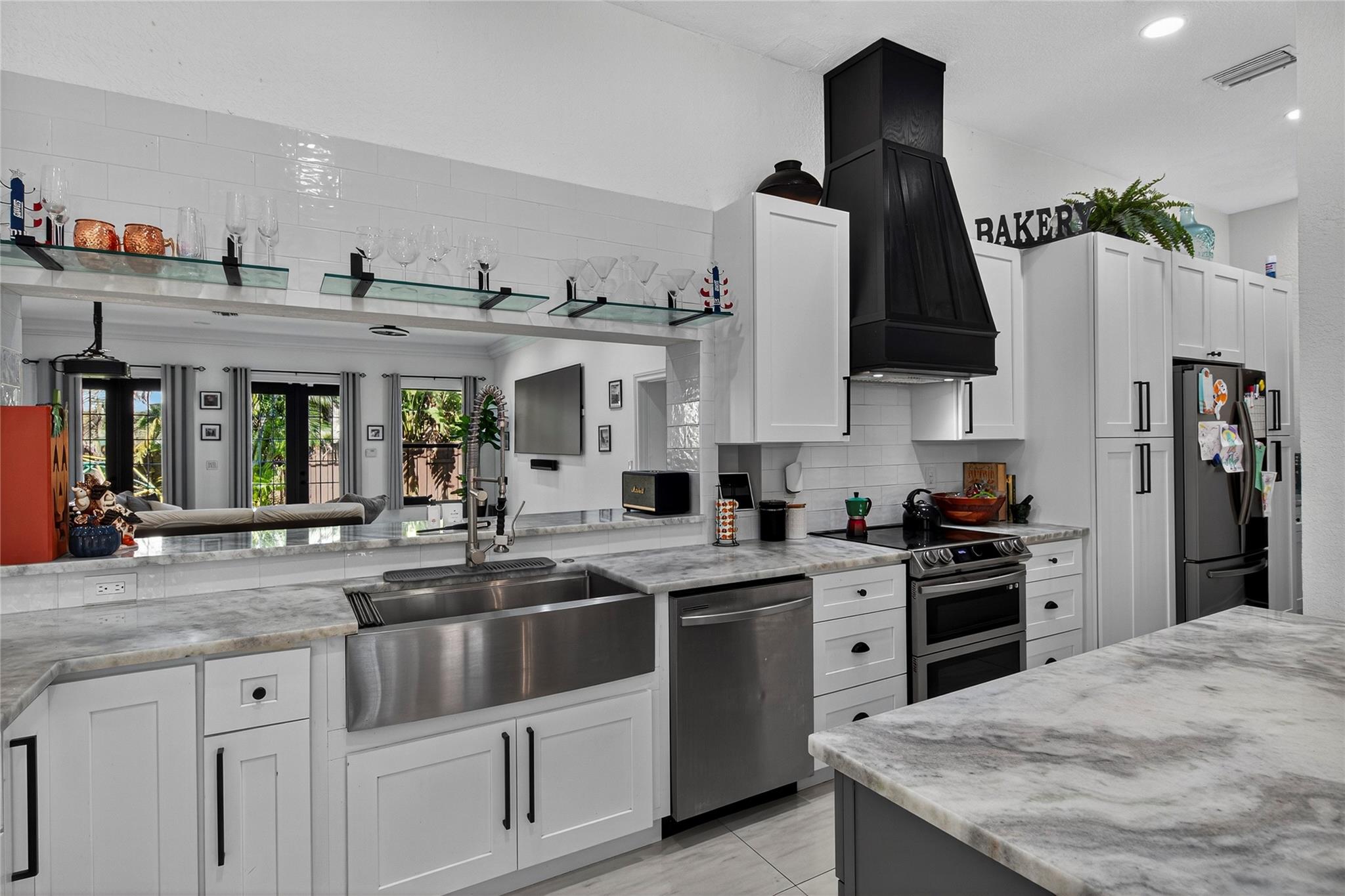 VENETIAN ISLES - Residential Lease