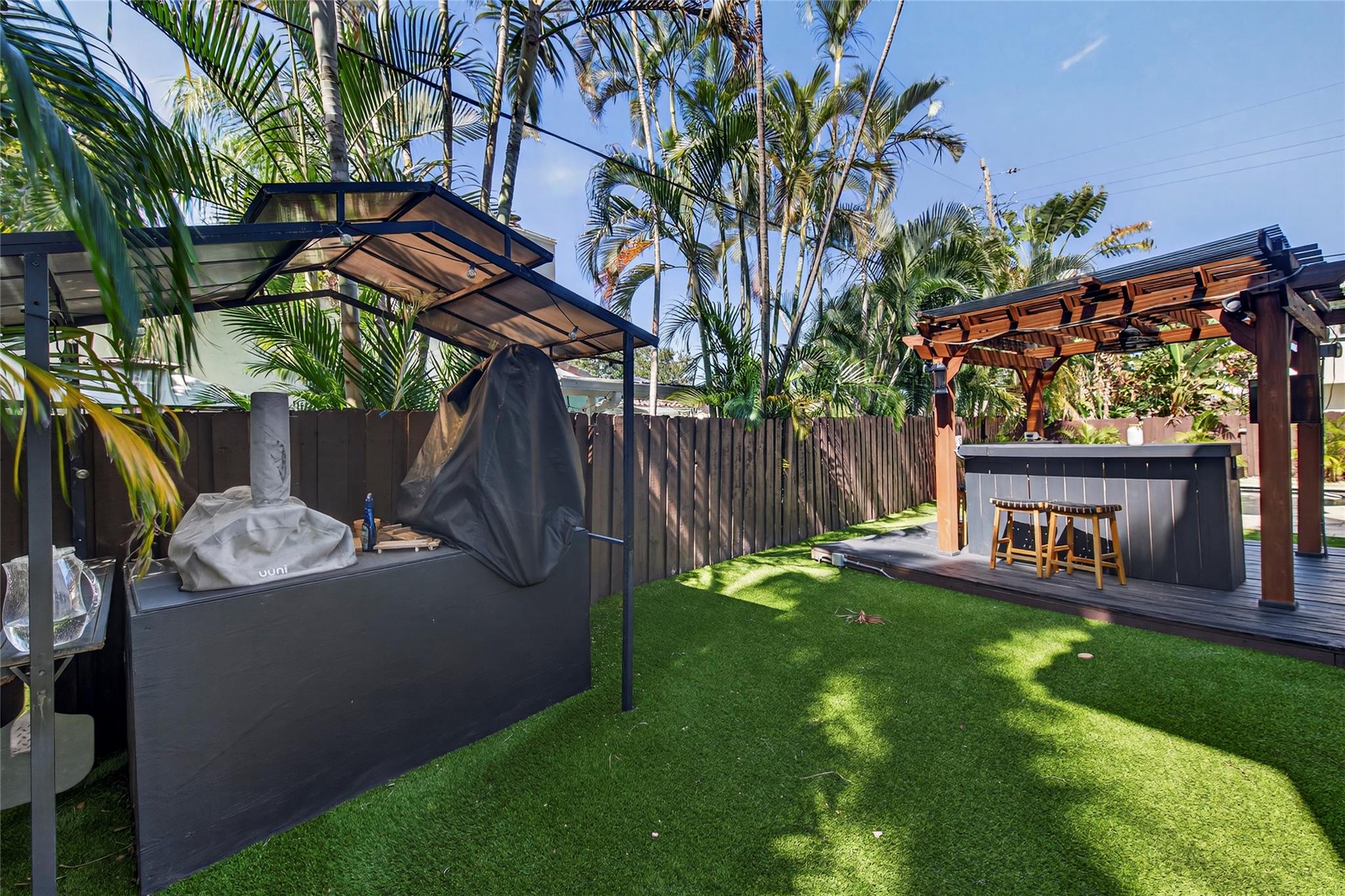 VENETIAN ISLES - Residential Lease