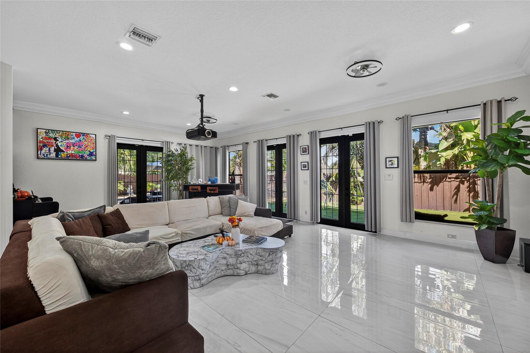 VENETIAN ISLES - Residential Lease