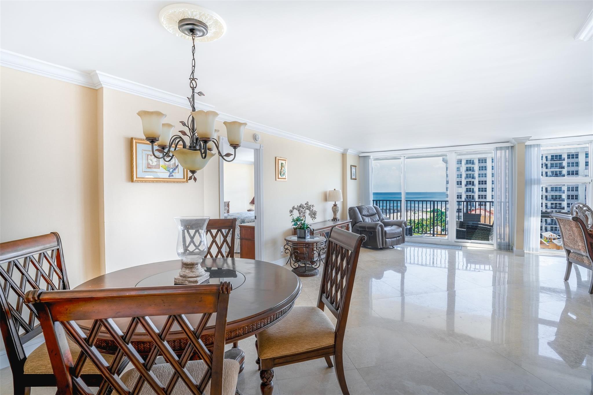 525 N Ocean Blvd 1619